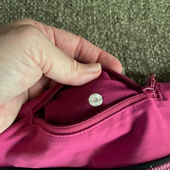 Lululemon Pink checked Women's Shorts - Picture 4 of 4